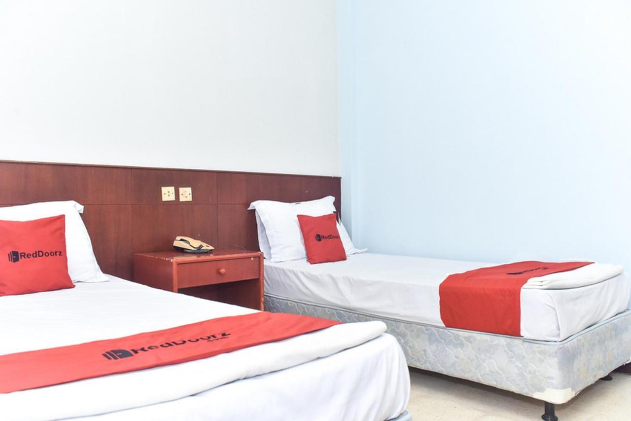 Hotel Reddoorz Near Kampung Warna Warni Malang Exteriér fotografie