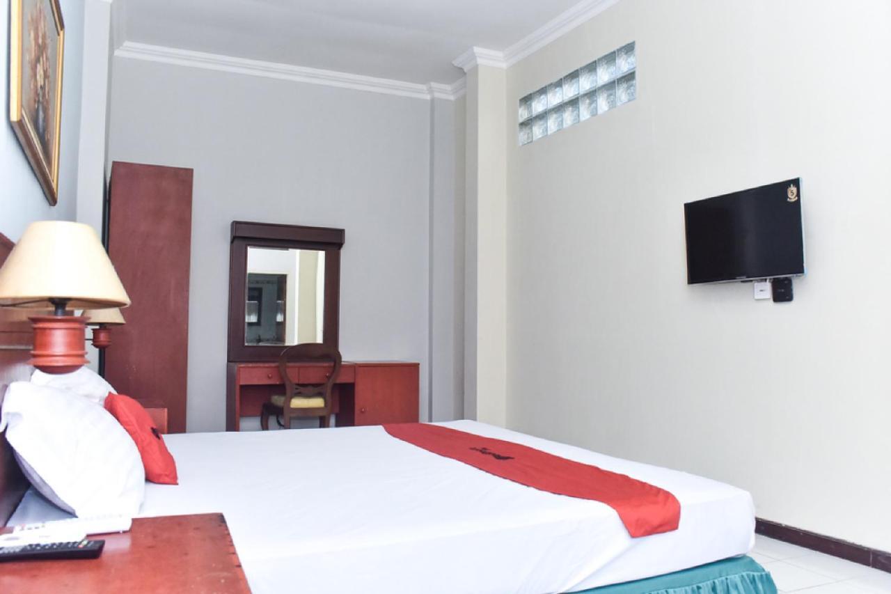 Hotel Reddoorz Near Kampung Warna Warni Malang Exteriér fotografie