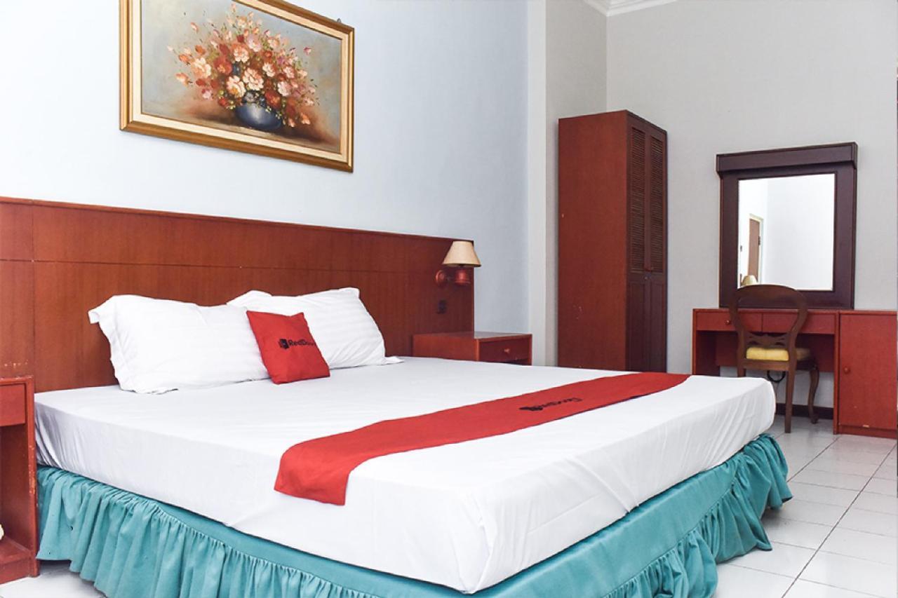 Hotel Reddoorz Near Kampung Warna Warni Malang Exteriér fotografie